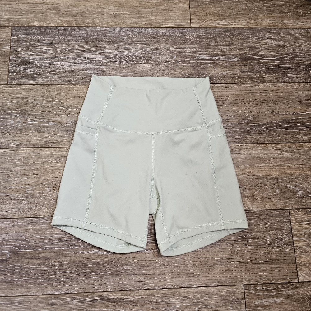 Womens ethos biker shorts sz M